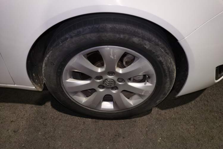 Used Buick Regal 2015 1.6T Elite Tech Model Right Front Wheel Hub