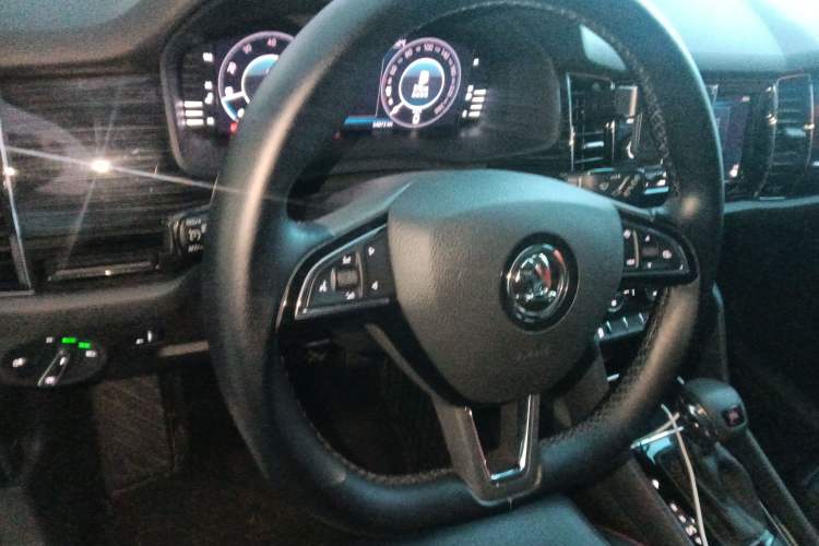 Used Skoda Kodiaq GT 2019 TSI330 Two-Wheel-Drive Comfort Edition China VI Steering Wheel