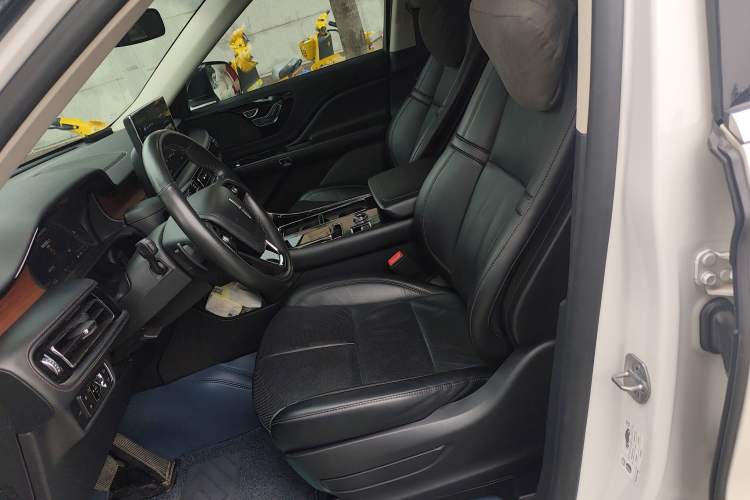 Used Lincoln Aviator 2022 3.0T V6 Four-Wheel Drive Luxury Edition Left Front Seat