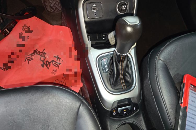 Used Jeep Compass 2017 200T Automatic Family Edition Gear Lever