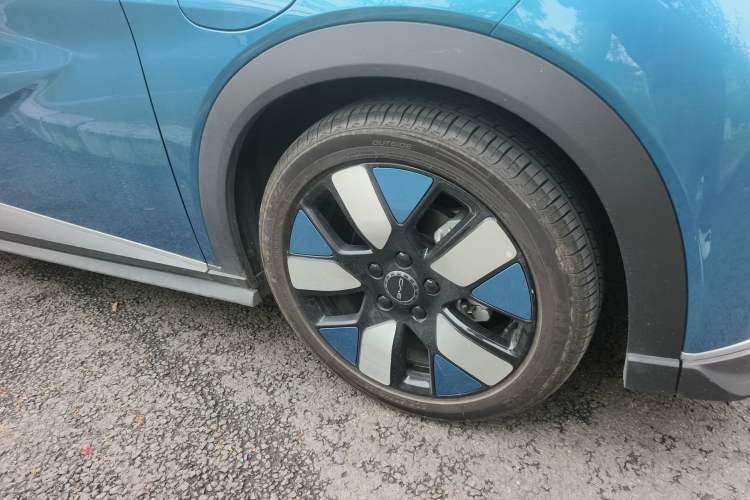 Used BYD Dolphin 2021 401km Knight Edition Right Front Wheel Hub