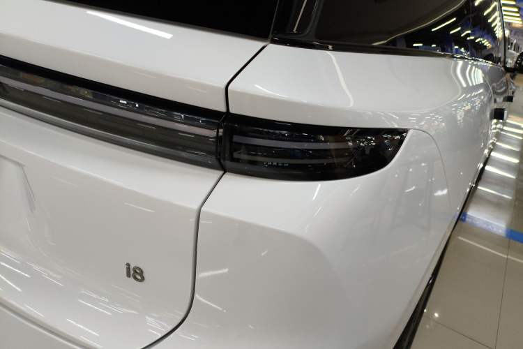 Used Li Auto Li Auto i8 2025 Model Standard Version