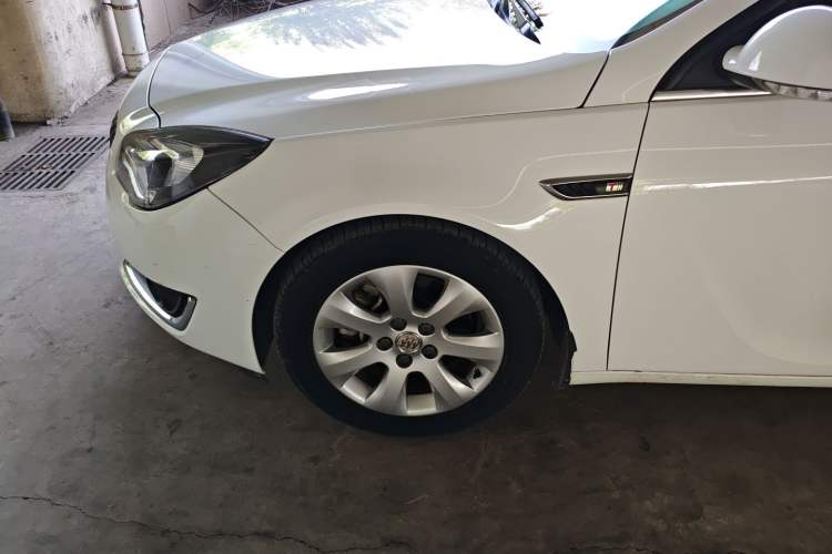 Used Buick Regal 2015 1.6T Fashion Tech Model
