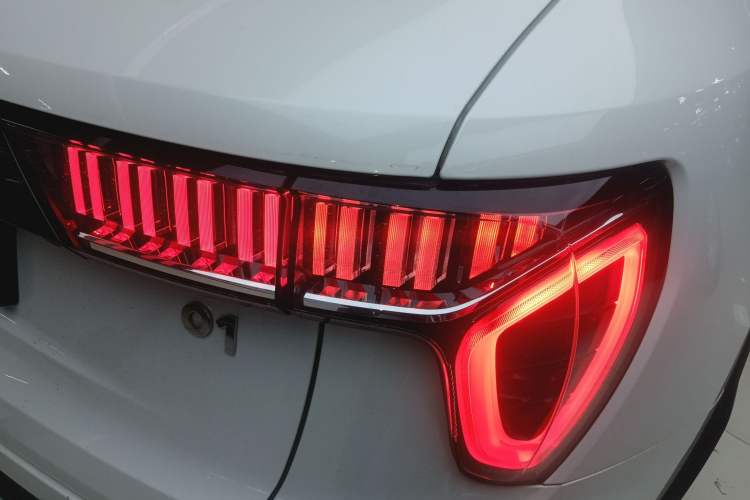 Used Lynk & Co 01 2019 2.0T Two-Wheel-Drive Pro Version China VI Standard Right Rear Taillight