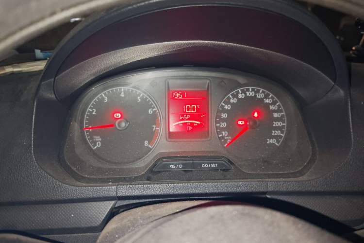 Used Volkswagen Jetta 2015 Zhuihui Edition 1.4L Manual Fashion Model Instrument Cluster