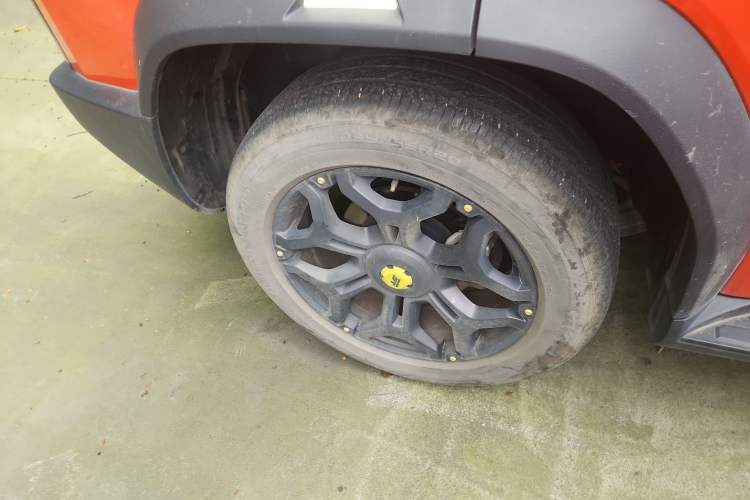 Used JETOUR Shanhai Traveler C-DM 2024 C-DM 208KM Mountain & Wilderness Edition Right Rear Wheel Hub