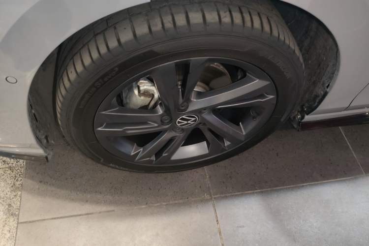 Used Volkswagen Golf 2024 280TSI DSG R-Line 50th Anniversary Edition Exterior 4