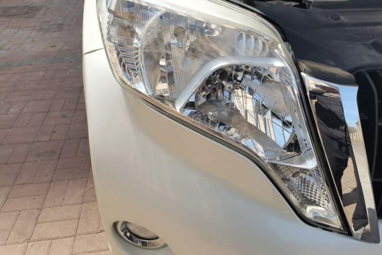 Used Toyota Prado 2016 2.7L Automatic Standard Edition Right Front Headlight