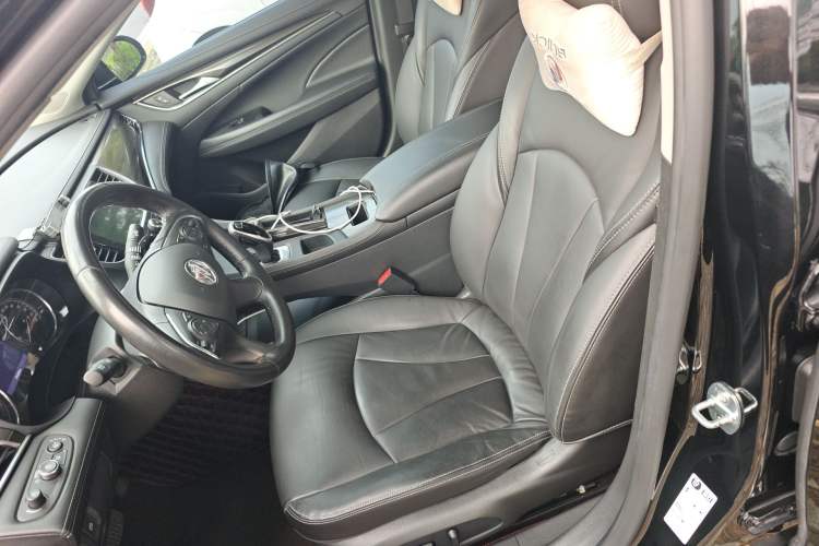 Used Buick LaCrosse 2022 652T Luxury Version Left Front Seat