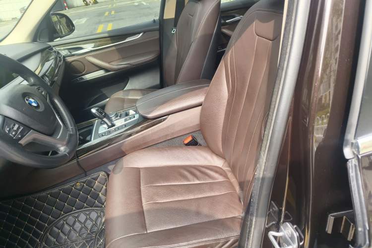 Used BMW X5 2014 xDrive35i Leading Model Left Front Seat