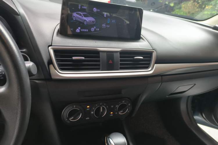 Used Mazda 3 Axela 2017 Sedan 1.5L Automatic Comfort Model Emission Standard China V
