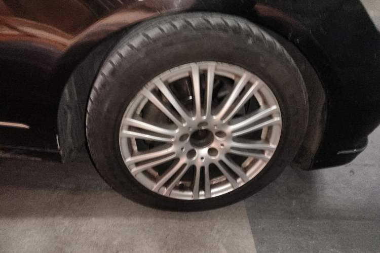 Used Mercedes-Benz E-Class 2011 E 200 L CGI Elegant Model