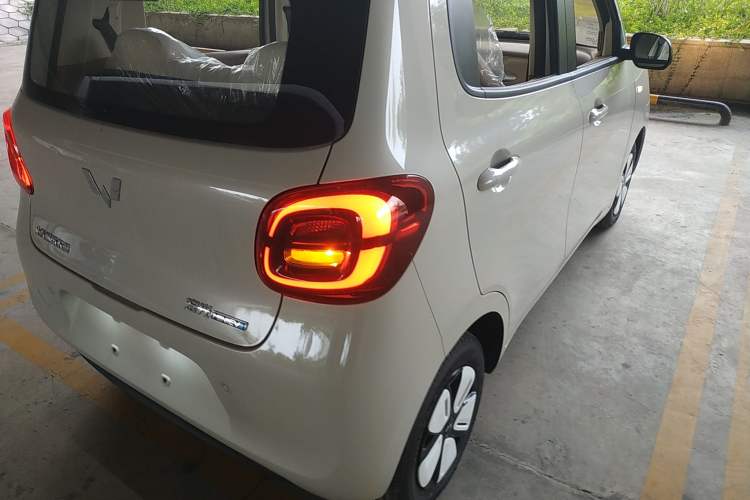 Used Wuling Hongguang MINIEV 2025 Four-Door Version Advanced Edition