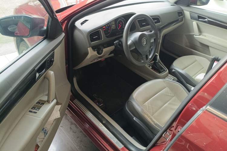 Used Volkswagen Gran Lavida 2014 1.6L Automatic Sport Edition