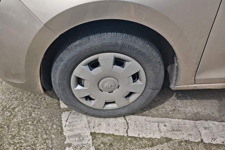 Used Skoda Rapid 2016 1.4L Manual Front-Wheel Drive Model Left Front Wheel Hub