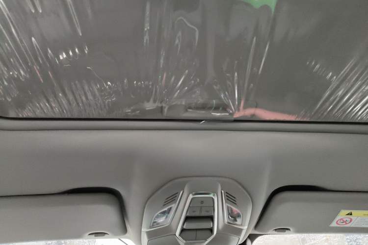 Used Baojun RC-5 2020 RC-5W 1.5T CVT Smart Shine Prestige Model