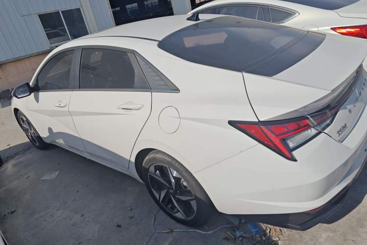 Used Hyundai Elantra 2022 1.5L CVT LUX Prestige Edition
