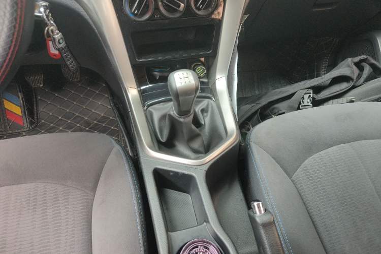 Used Venucia T70 2016 1.6L Manual Ruixing Edition
