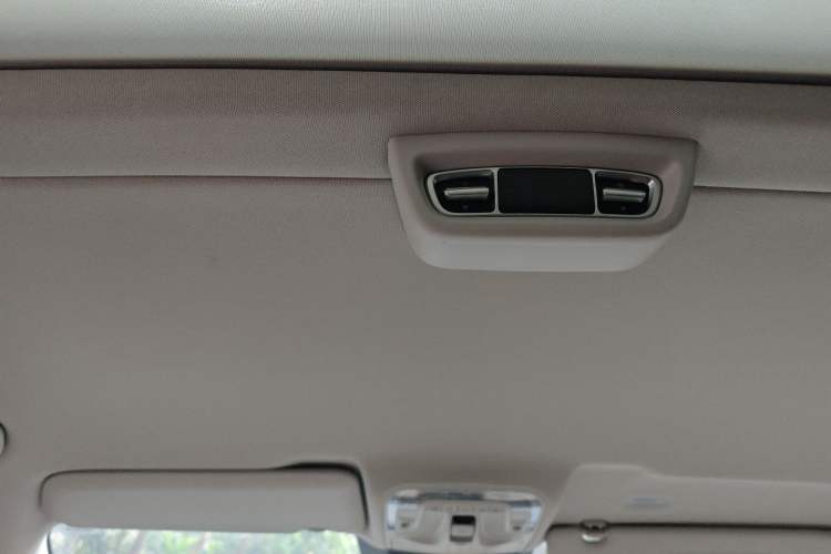 Used Mercedes-Benz V-Class 2021 V 260 Avantgarde Edition