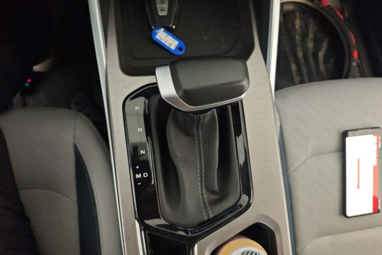 Used Geely Auto Emgrand 2022 4th Generation 1.5L CVT Flagship Model Gear Lever