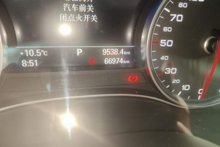 Used Audi A6L 2018 30th Anniversary Edition 45 TFSI quattro Luxury Model Odometer Close Up