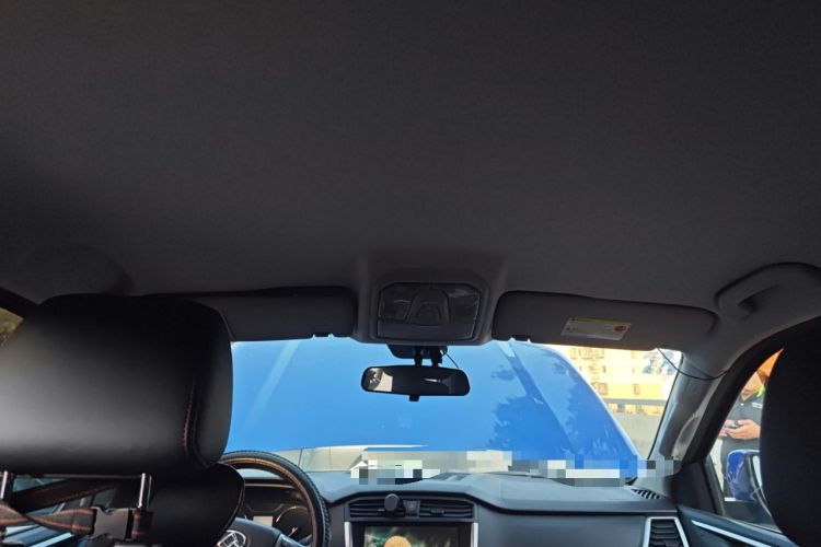 Used SAIC MAXUS T60 2017 2.0T Gasoline Automatic Two-Wheel Drive High-Ride Comfort-Grade Standard Cabin