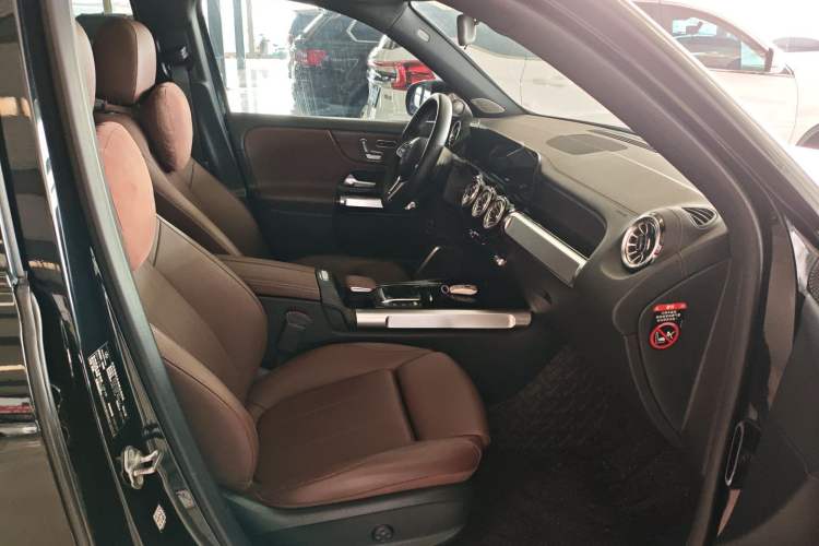 Used Mercedes-Benz GLB 2021 GLB 200 4MATIC Right Front Seat