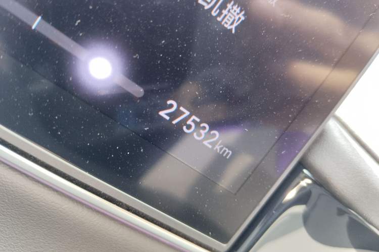 Used Hima Luxeed S7 2024 Max RS Four-Wheel-Drive Performance Edition Odometer Close Up