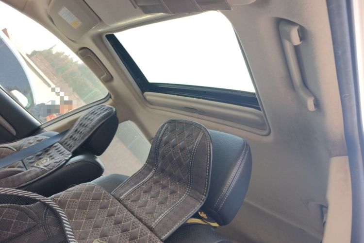 Used Mitsubishi Outlander 2013 2.4L Four-Wheel Drive Luxury Navigation Version 7 Seats