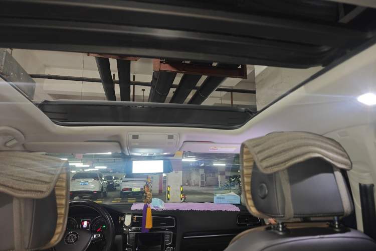 Used Volkswagen Golf 2014 1.4TSI Luxury Travel Edition Headliner