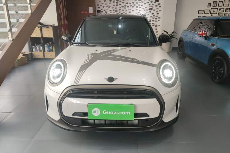 Used MINI MINI 2023 1.5T COOPER King's Cross Special Edition Five-Door Version