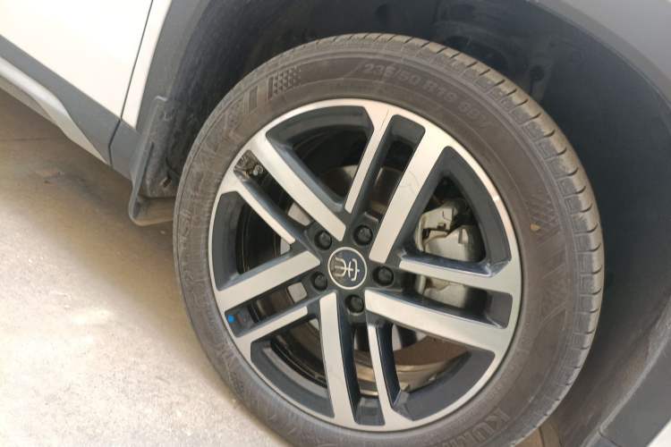 Used BYD Song L DM-i 2024 112 km Leading Edition Right Front Wheel Hub