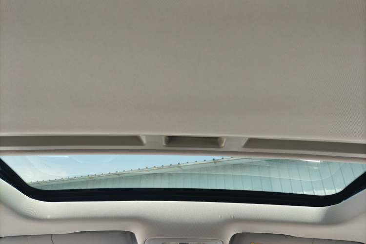 Used Roewe i5 2019 1.5L Automatic 4G Connected Langhao Edition