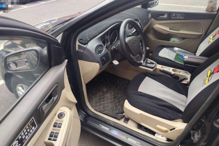 Used Ford Focus 2012 Sedan Classic 1.8L Automatic Base Model
