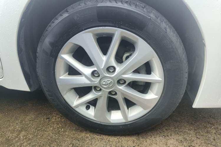 Used Toyota Corolla 2014 1.6L CVT GLX-i
