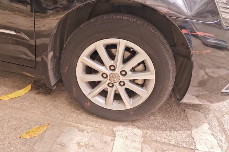 Used Toyota Camry 2013 200G Classic Luxury Edition Right Front Wheel Hub
