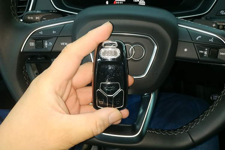 Used Audi Q5L 2022 40T Fashionable and Dynamic Model
