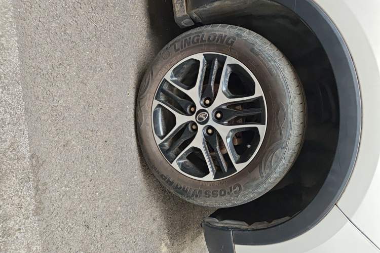 Used Soueast DX3 2016 1.5L Manual Luxury Edition Right Front Wheel Hub