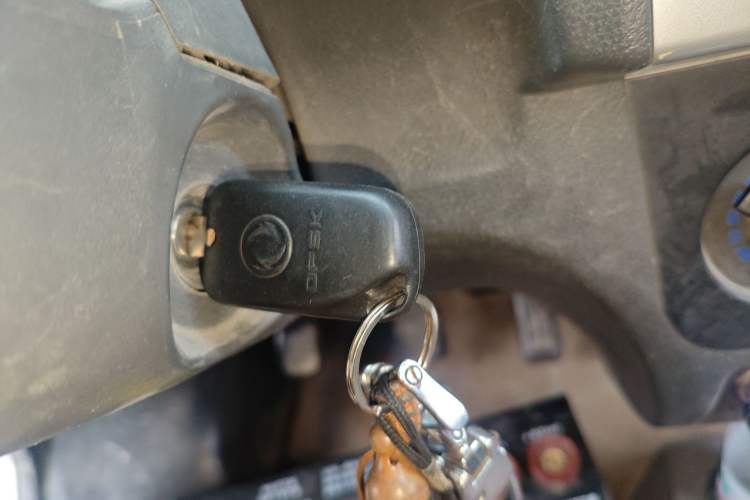 Used Dongfeng Xiaokang K07S 2016 1.2L Practical Version DK12-10
