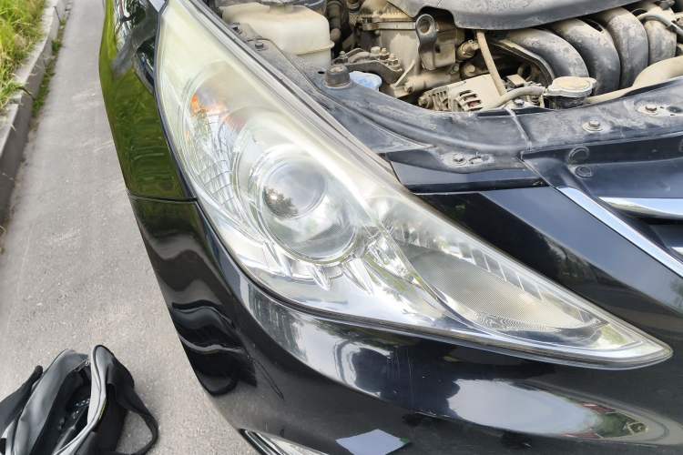 Used Hyundai Sonata 2013 2.0L Automatic Prestige Edition Right Front Headlight