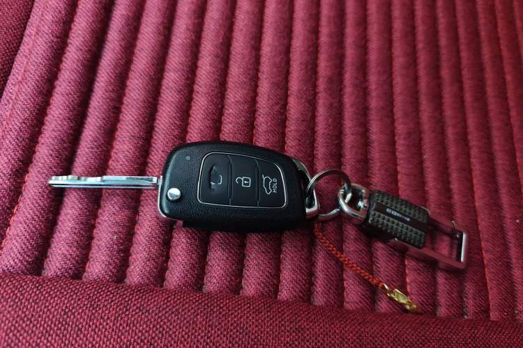 Used Hyundai Elantra (5th Generation / Langdong) 2016 1.6L Automatic Smart Version
