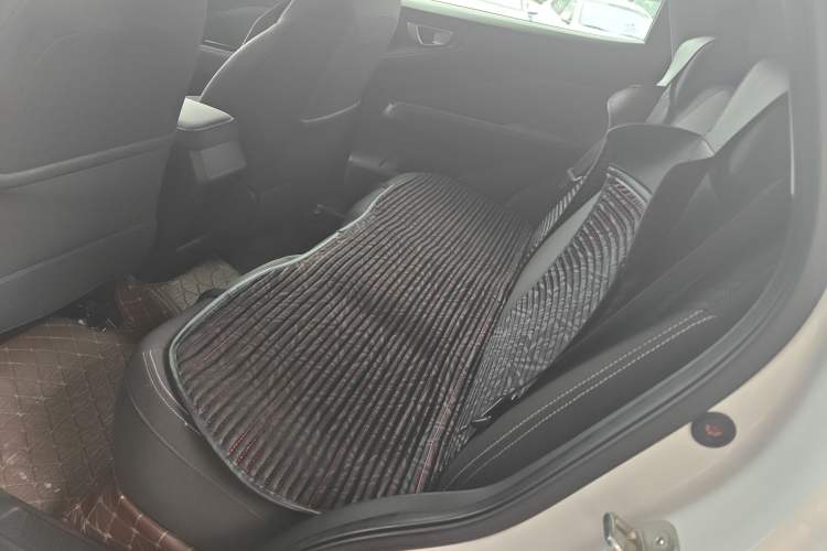 Used Wuling Alvez 2022 1.5L Manual Free-Style Model