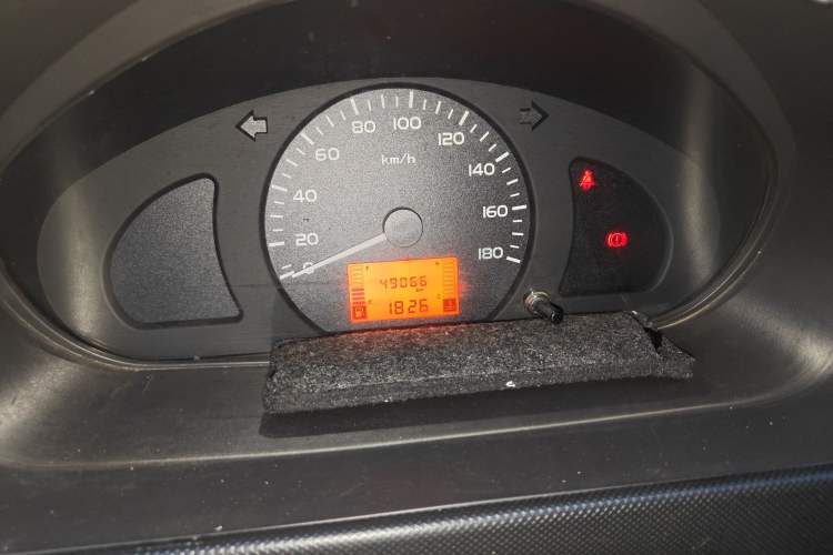 Used Wuling Rongguang 2019 1.5L Extended Basic Version Odometer Close Up