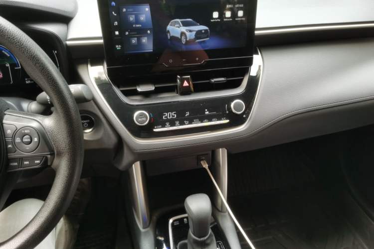 Used Toyota Corolla Cross 2024 2.0L Smart Electric Hybrid Dual-Engine Pioneer Edition Audio And AC Panel