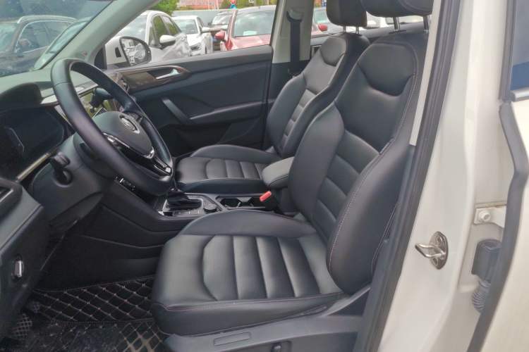 Used Volkswagen Tharu 2019 330TSI Four-Wheel Drive Flagship Model China VI Standard Left Front Seat