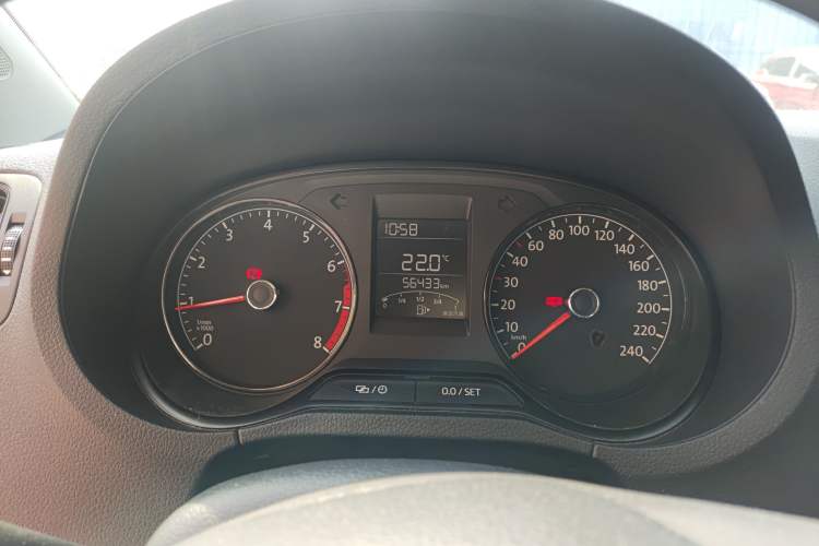 Used Volkswagen Polo 2016 1.4L Manual Fashion Model