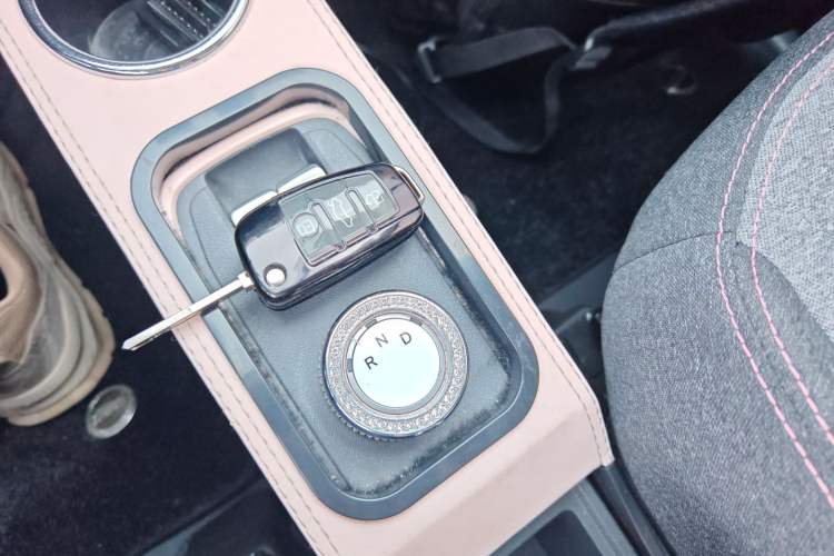 Used Chery New Energy QQ Ice Cream 2022 170km Sundae Phosphate Lithium-Ion