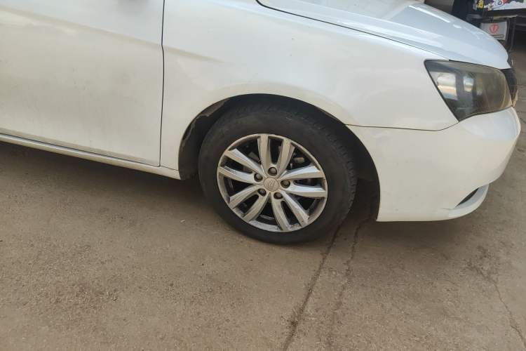 Used Geely Auto Classic Emgrand 2013 Sedan 1.5L Manual Elite Model
