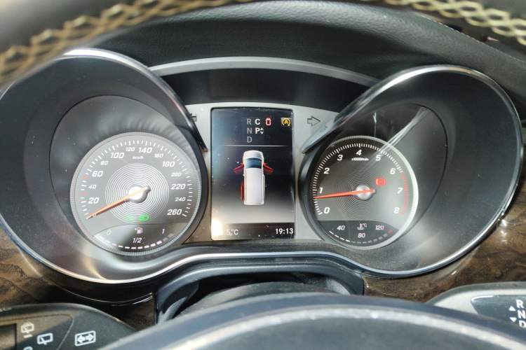 Used Mercedes-Benz V-Class 2018 V 260 L Prestige Extended Version China VI