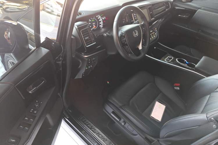 Used Honda Elysion 2019 2.0L Hybrid Luxury Edition